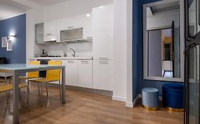 Leoncino Apartment 2